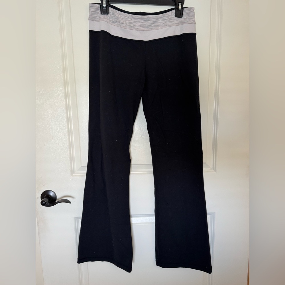 Lululemon Athletica Black Leggings for Versatile Style
